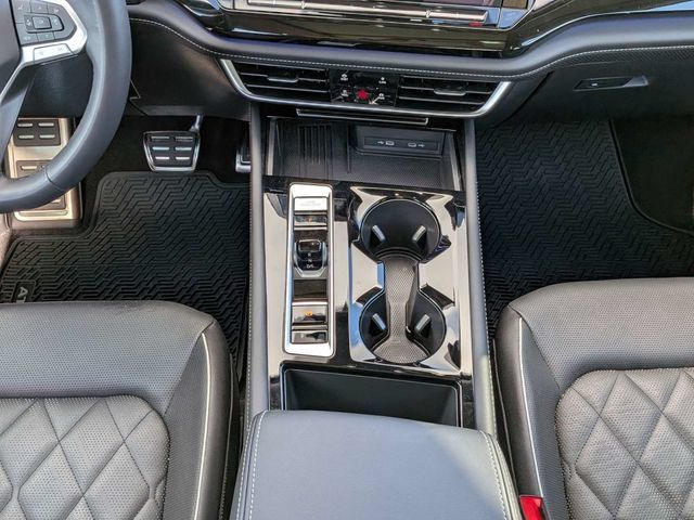 Certified 2026 Volkswagen Atlas SEL Premium R-Line AWD/4WD image 18