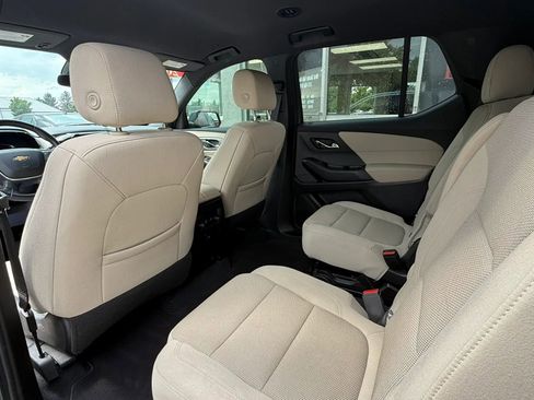 Used 2022 Chevrolet Traverse LT FWD image 10