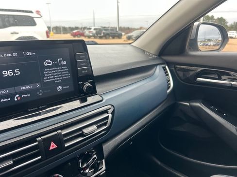 Used 2021 Kia Seltos S image 15