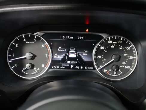 Used 2024 Nissan Rogue S FWD image 11