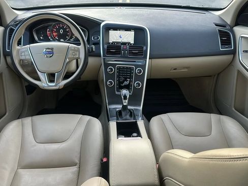 Used 2015 Volvo XC60 T5 Premier w/ Proximity Package FWD image 28