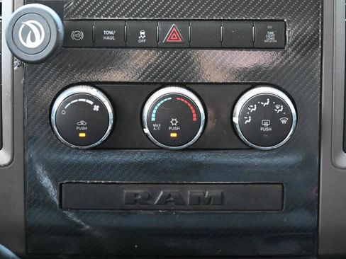 Used 2012 RAM 2500 ST w/ Chrome Appearance Group AWD/4WD image 34