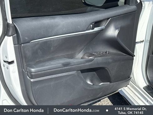 Used 2023 Toyota Camry SE FWD image 7