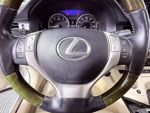 Used 2013 Lexus ES 350 Premium w/ Premium Pkg image 10