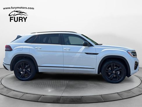 Used 2026 Volkswagen Atlas Cross Sport SEL R-Line AWD/4WD image 2
