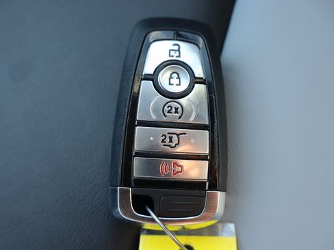 Used 2024 Ford Explorer XLT w/ Equipment Group 202A AWD/4WD image 33