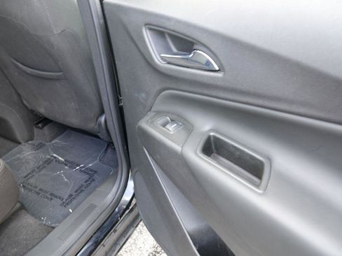 Used 2021 Chevrolet Equinox LT image 30