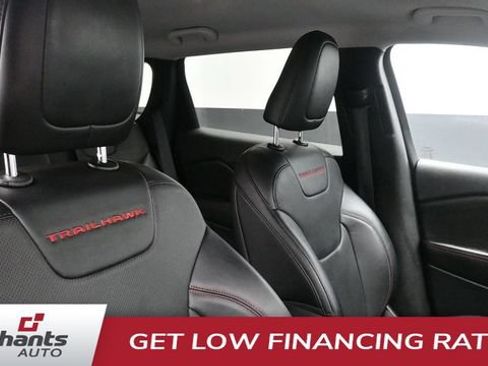 Used 2022 Jeep Cherokee Trailhawk w/ Premium Leather Package AWD/4WD image 16