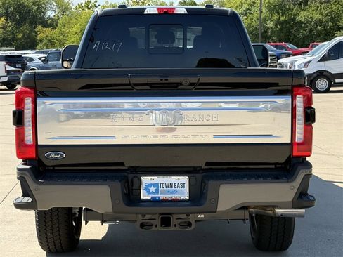 New 2026 Ford F350 King Ranch w/ FX4 Off-Road Package image 28