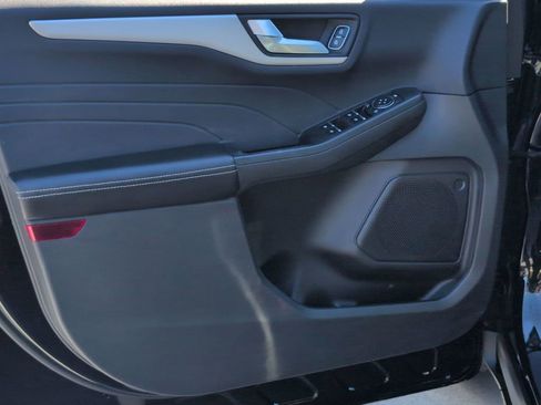 Used 2022 Ford Escape SEL image 13