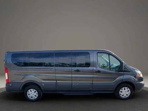 Used 2018 Ford Transit 350 XLT RWD image 4