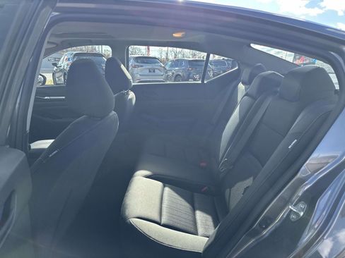 Used 2023 Nissan Altima 2.5 SV w/ SV Premium Package image 13