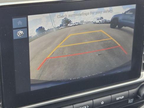 Used 2026 Hyundai Venue SEL FWD image 18