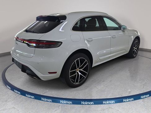 Used 2022 Porsche Macan AWD/4WD image 7