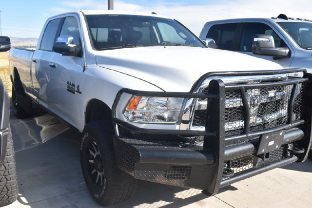 Used 2018 RAM 2500 SLT w/ Luxury Group AWD/4WD image 3