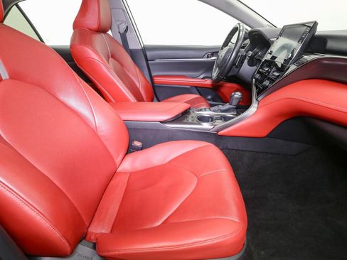 Used 2022 Toyota Camry XSE image 16