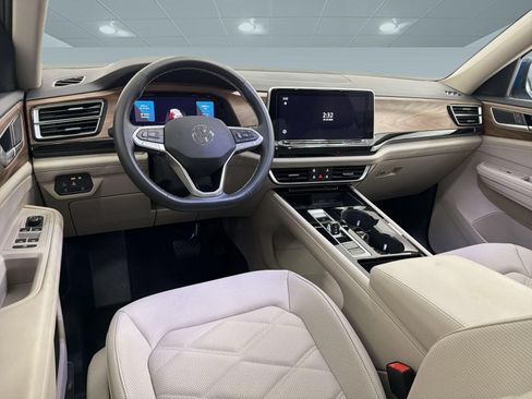 Used 2026 Volkswagen Atlas SE w/ Panoramic Sunroof Package FWD image 30