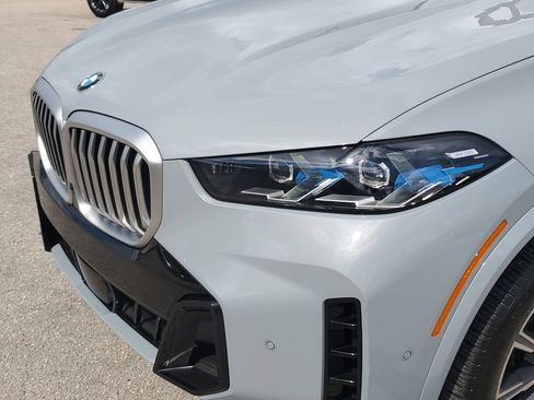 Used 2026 BMW X5 sDrive40i w/ M Sport Package RWD image 12