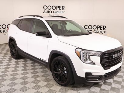 Used 2024 GMC Terrain SLE w/ Driver Convenience Package