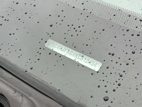 Used 2019 Jeep Grand Cherokee Altitude image 6