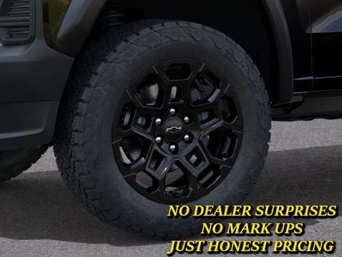 New 2026 Chevrolet Colorado Trail Boss AWD/4WD image 9