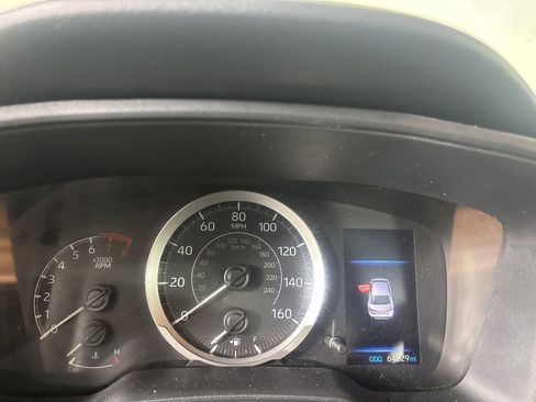 Used 2020 Toyota Corolla LE image 13