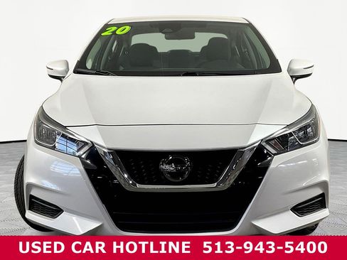 Used 2020 Nissan Versa SV FWD image 2