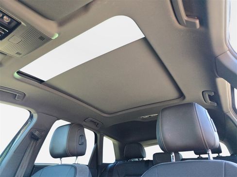 Used 2023 Audi Q4 e-tron Premium Plus w/ Premium Plus image 34