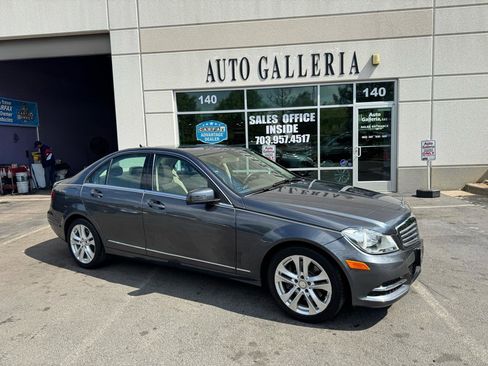 Used 2013 Mercedes-Benz C 300 Sport image 3