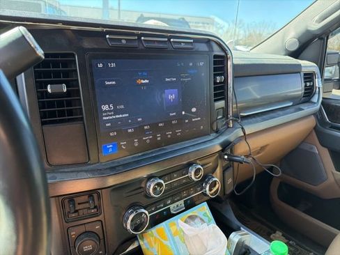 Used 2024 Ford F350 Lariat image 7