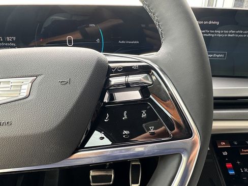 New 2026 Cadillac Vistiq Luxury image 23