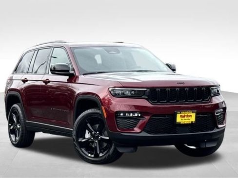 New 2025 Jeep Grand Cherokee Limited w/ Black Appearance Package image 1