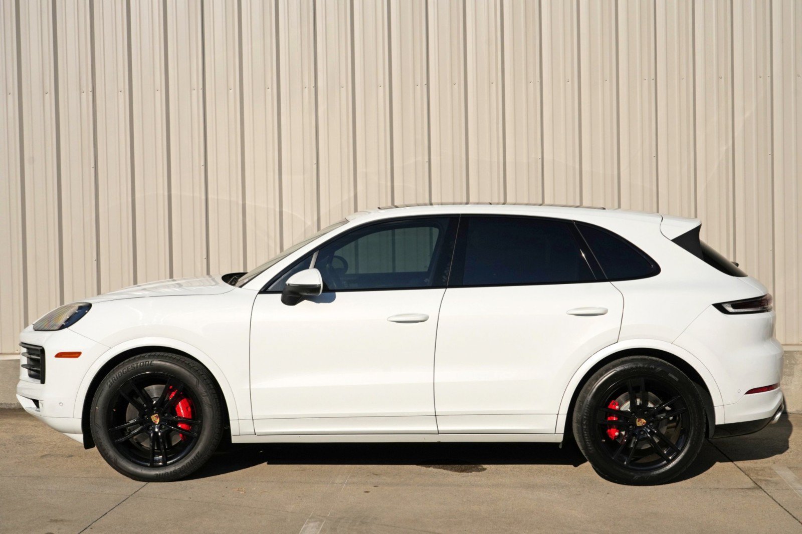 Used 2024 Porsche Cayenne AWD/4WD image 48