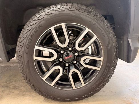 Used 2023 GMC Sierra 1500 AT4 w/ AT4 Preferred Package image 13