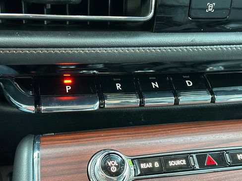 Certified 2023 Lincoln Aviator Grand Touring w/ Equipment Group 301A image 23