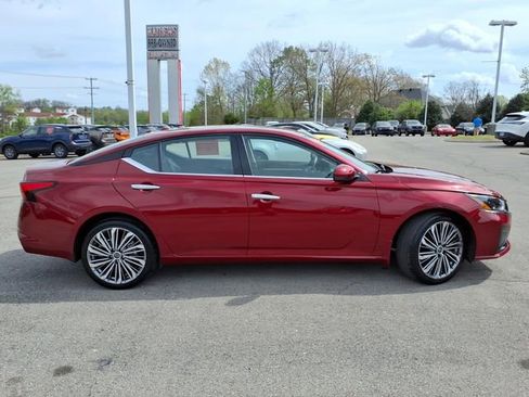 Certified 2025 Nissan Altima 2.5 SL AWD/4WD image 2