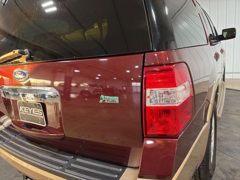 Used 2011 Ford Expedition XLT w/ 201A Rapid Spec Order Code image 16