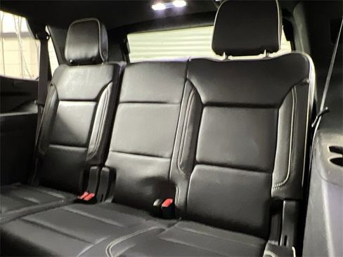 Used 2021 GMC Yukon SLT w/ SLT Premium Package image 20