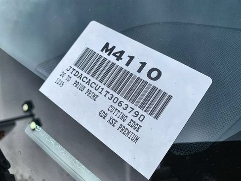 New 2026 Toyota Prius Plug-In Hybrid FWD image 40