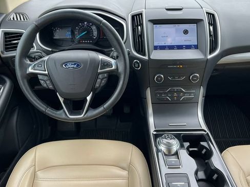 Used 2019 Ford Edge SEL w/ Equipment Group 201A AWD/4WD image 2
