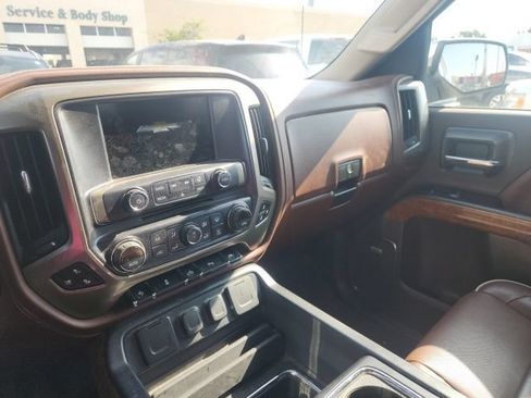 Used 2018 Chevrolet Silverado 1500 High Country AWD/4WD image 6