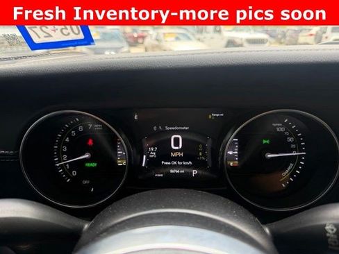 Used 2023 Jeep Wrangler Unlimited Sahara AWD/4WD image 6