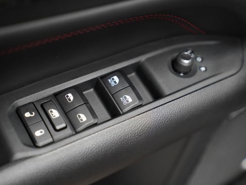 New 2026 Jeep Compass Trailhawk w/ Sun, Sound & Navigation Group image 17