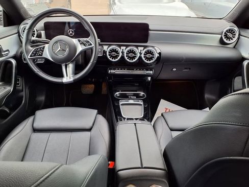 Used 2025 Mercedes-Benz CLA 250 image 7