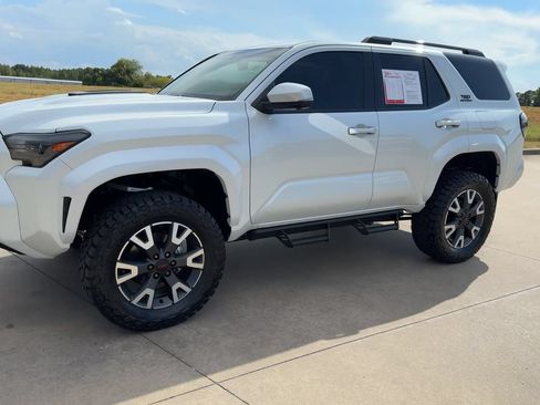 Used 2026 Toyota 4Runner TRD Sport Premium AWD/4WD image 4