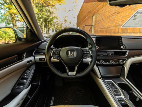 Used 2019 Honda Accord EX-L image 6