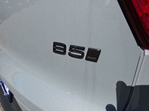 New 2026 Volvo XC40 B5 Ultra w/ Climate Package AWD/4WD image 12
