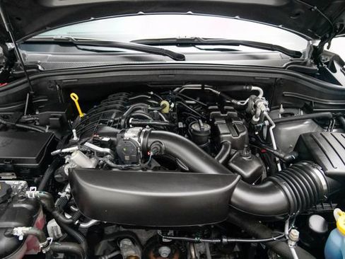 Used 2024 Dodge Durango SXT AWD/4WD image 25