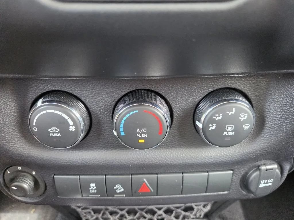 Used 2016 Jeep Wrangler Unlimited Sport w/ Quick Order Package 24S AWD/4WD image 29