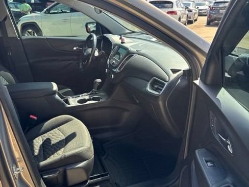 Used 2019 Chevrolet Equinox LT FWD image 17